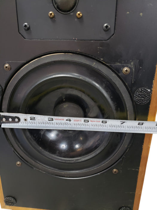 Vintage Pair of  2-way Bookshelf Speakers | READ