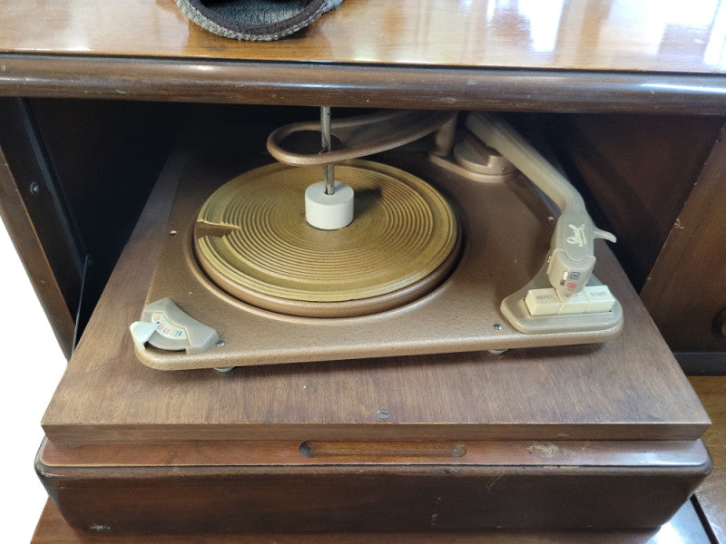 Majestic Radio Floor Console %