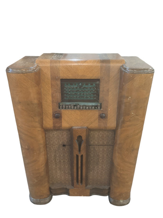 Vintage Canadian Marconi Company Model 188A Broadcast Receiver
