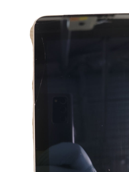 Apple iPad 5th Gen 32GB (A1823) - READ Δ