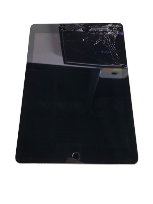 Apple iPad 6th Gen 32GB (A1893) - READ Δ