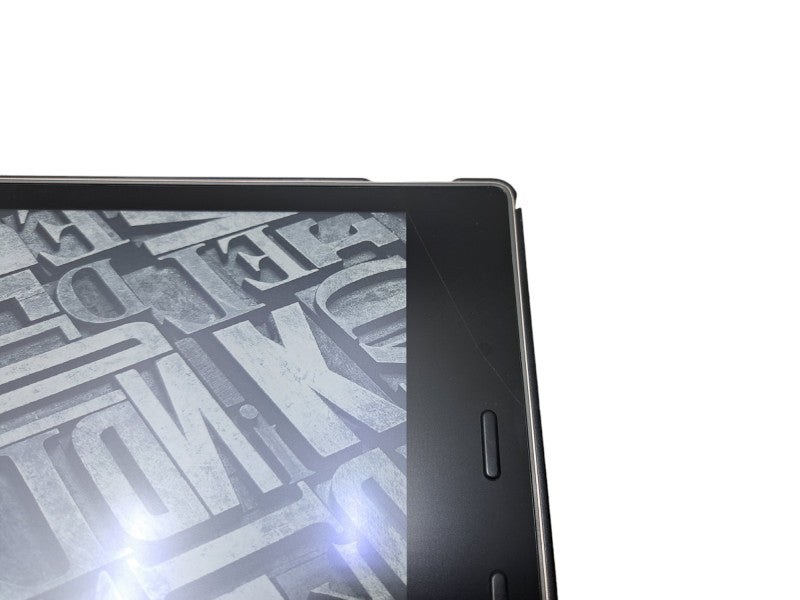 Amazon Kindle Oasis - 9th Gen (32GB, Wi-Fi) + Case *READ*
