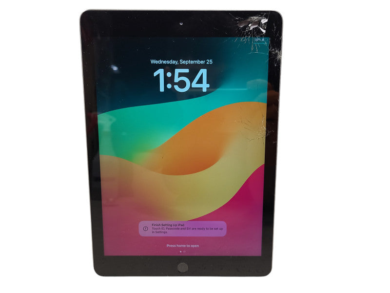 Apple iPad 6th Generation 32GB Wi-Fi A1893 READ Q$