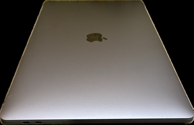 Apple MacBook Pro 15-inch 2017 i7-7700HQ Radeon Pro 555 16GB RAM 256SSD READ!