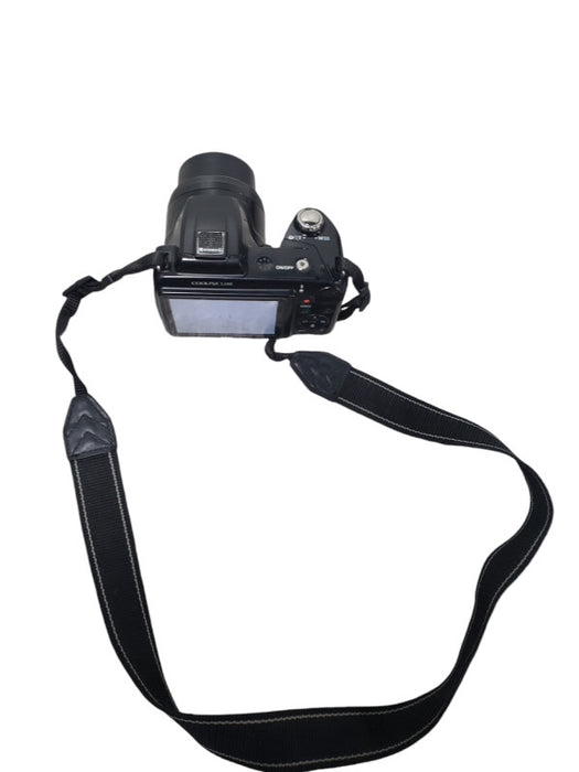 Nikon COOLPIX L110 12.1MP Digital Camera 15 X Optical Zoom VR 3.0 LCD
