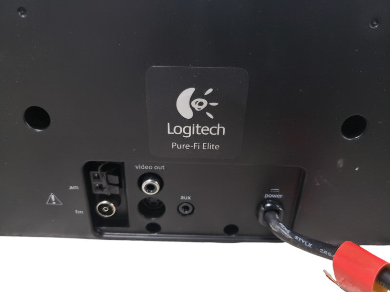 Logitech Pure-Fi Elite Ipod Stereo AM/FM Speaker System