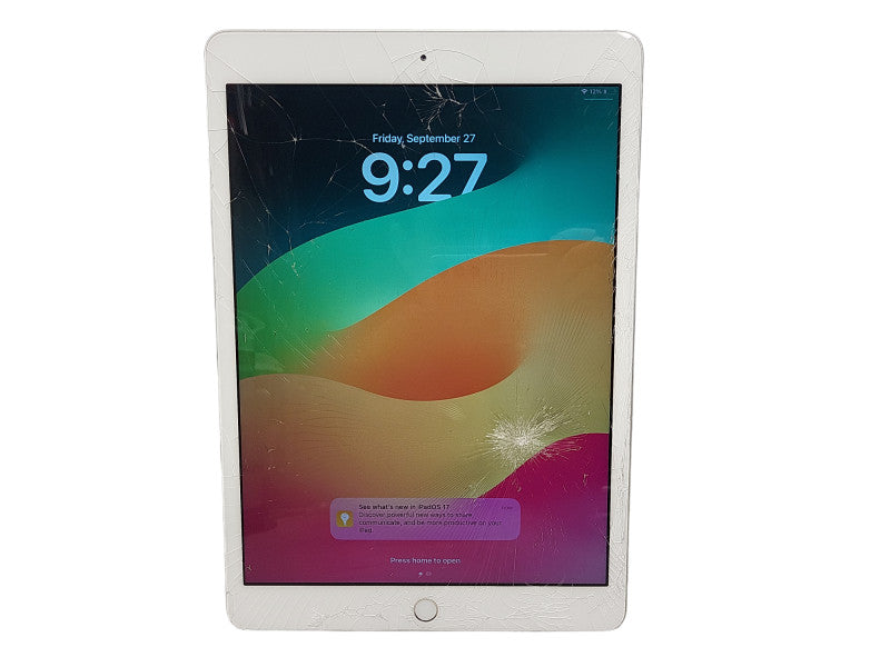 Apple iPad 8th Gen 32GB (A2270) - READ $