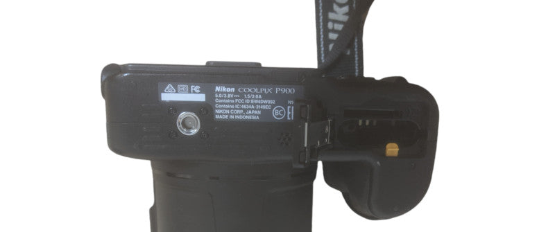 Nikon Coolpix P900 | 16.0MP Digital Camera | No Battery | *READ*