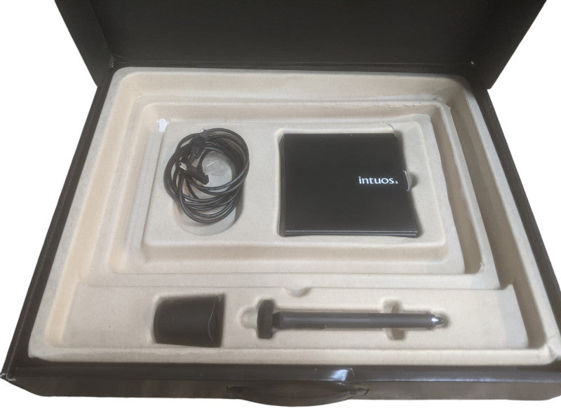 WACOM Intuos 5 Touch PTH-650/K | Tablet with Pen/Pen Stand