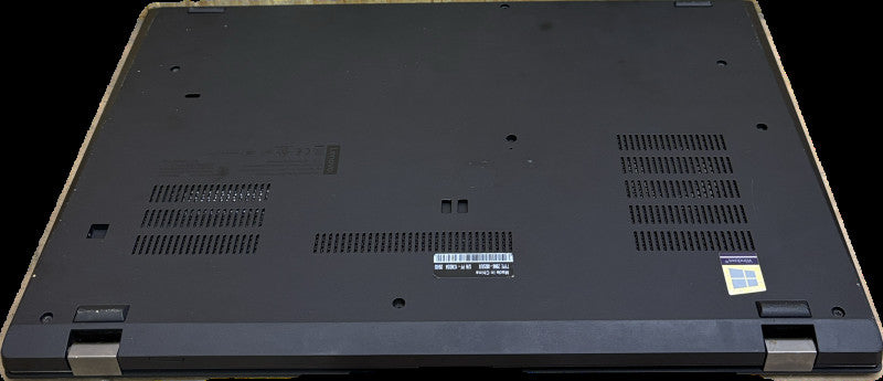 Lenovo ThinkPad P53s i7-8665U QUADRO P520 2GB GPU 16GB 256SSD READ!  Lap200