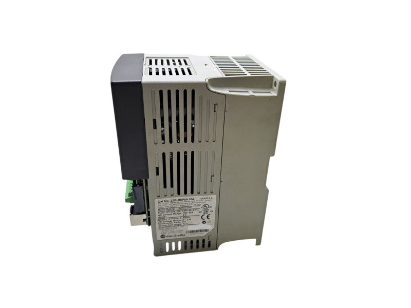 ALLEN BRADLEY POWERFLEX-40 22B-B8P0N104 SER-A 2HP 240V 8A *READ*