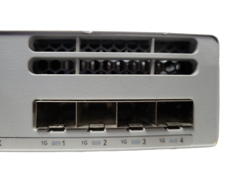 Cisco Catalyst C9300L-24P-4G-E Managed 24-Port Gig, 4x SFP Switch, READ _