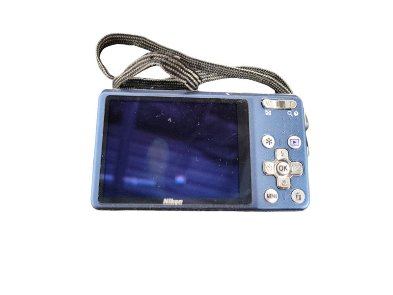 NIKON COOLPIX S560 10.0MP Digital Camera - Blue READ !
