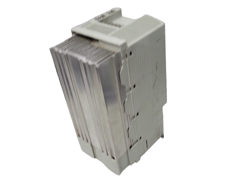 Lenze Hans-Lenze-Str 1 D-31855 Aerzen, type E82EV302_4C READ _