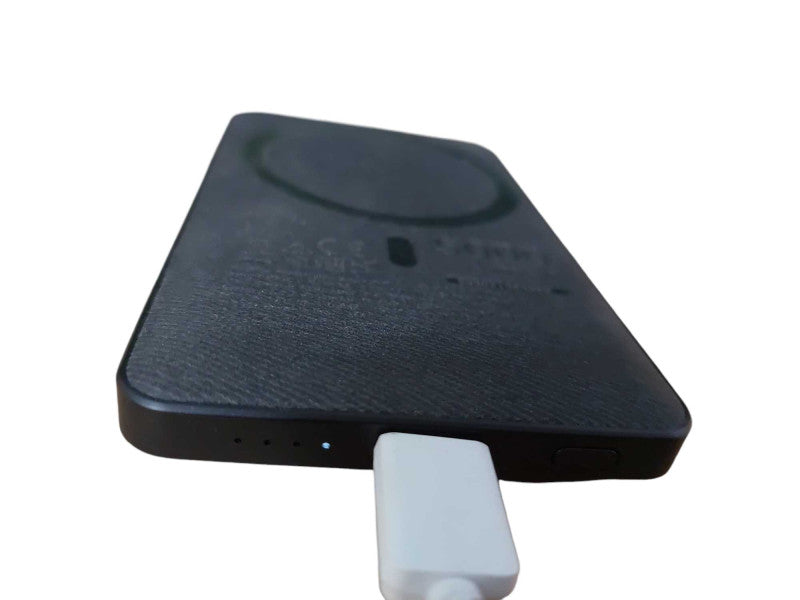 Mophie Wireless Phone Charger 5000Mah  =