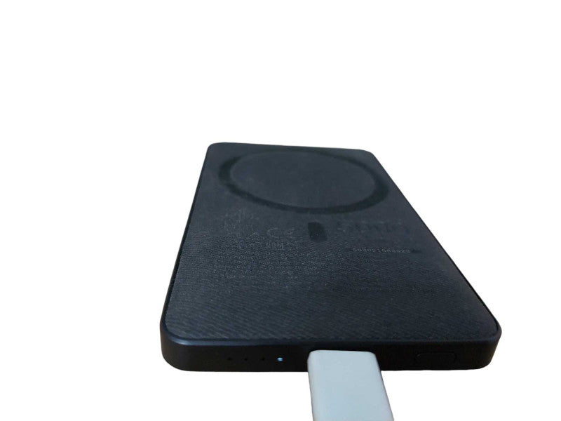 Mophie Wireless Phone Charger 5000Mah  =