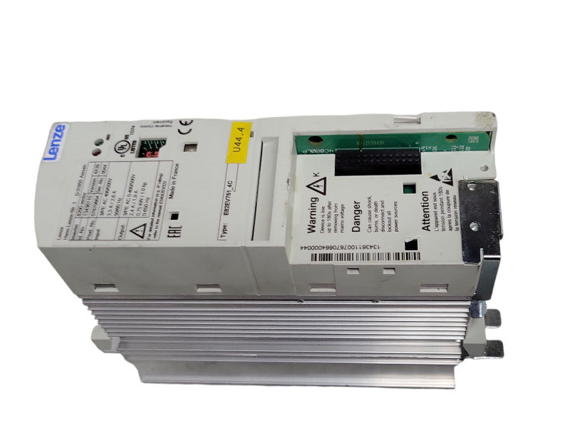 Lenze Hans-Lenze-Str 1 D-31855 Aerzen, Type E82EV751_4C, READ _