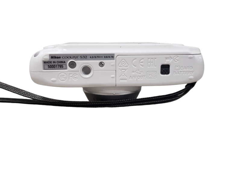 Nikon - Coolpix S32 13.2-Megapixel Digital Camera - White