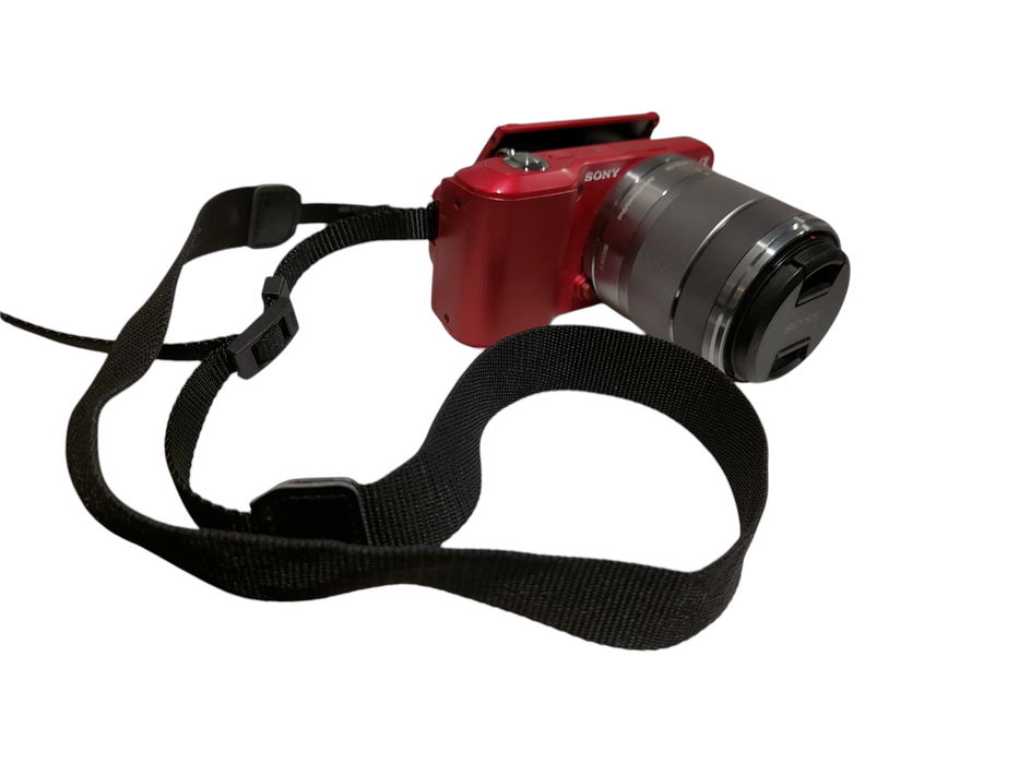 Sony HD 14.2mpCamera Model: NEX-3 with Interchangeable Lens 3.5-5.6/18-55mm =