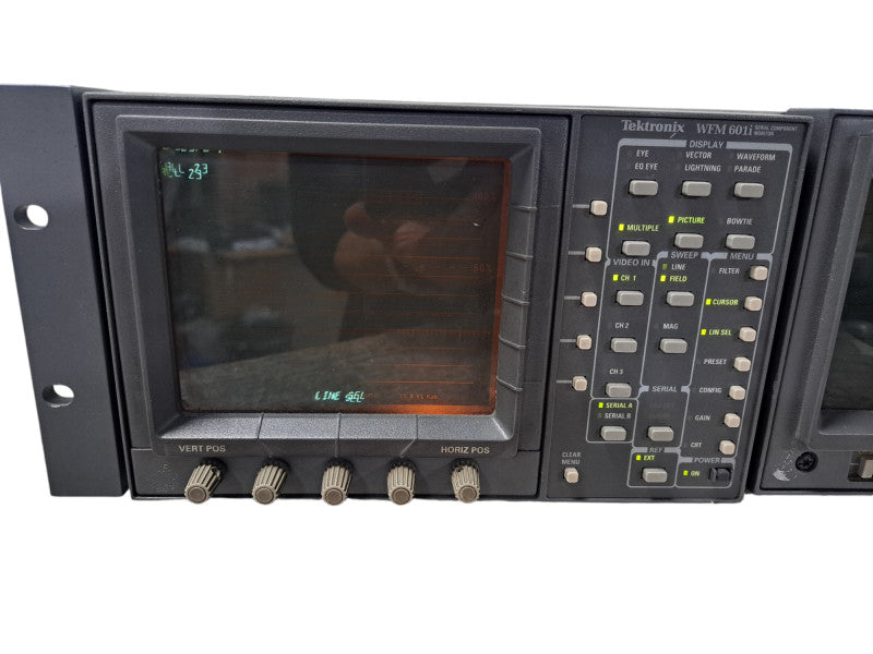 Tektronix WFM601i and 1735 Waveform Analog & Digital Signal Monitor | READ