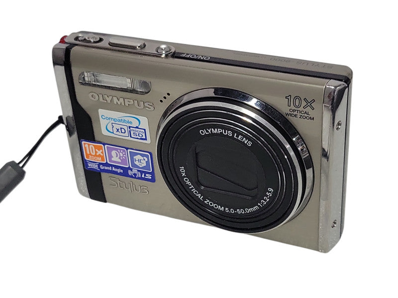 Olympus Imaging Corp Digital Camera Stylus-9000 12MP, READ _