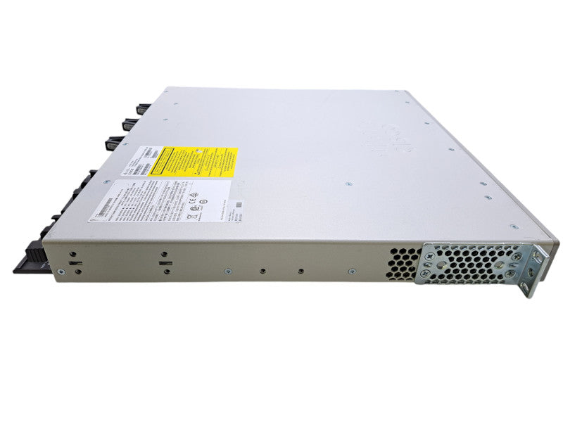 Cisco C9300L-24T-4X-E | 24-Port 1G 4X10G Uplinks Network Essentials Switch