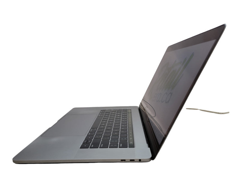 MacBook Pro 15" |4-Core i7-7820HQ @2.9GHz 16GB RAM 500GB SSD Radeon 560 -READ