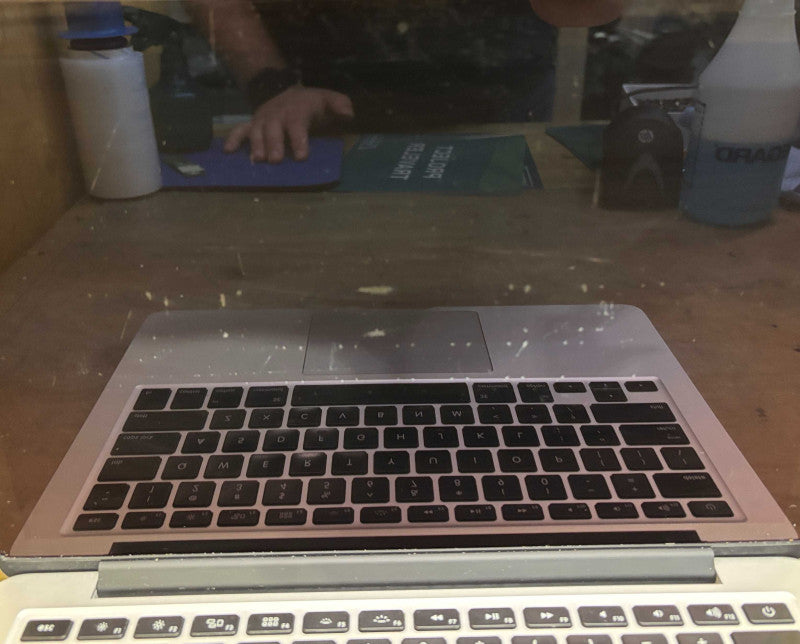 Apple MacBook Pro 13" Early 2015 i5-5257U 8GB RAM 256GB SSD READ
