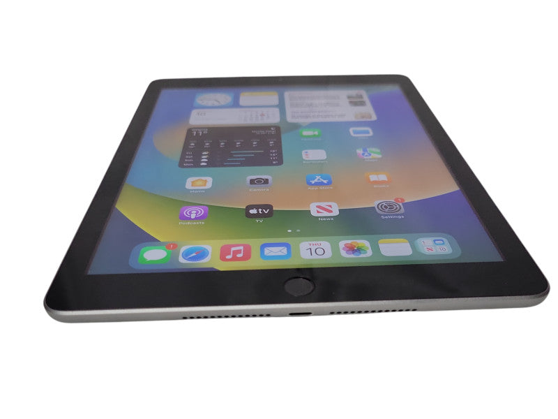 Apple iPad 5th Generation 32GB Wi-Fi A1822 _