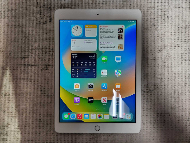 Apple ipad 5th Generation 128GB WiFi + Cellular, Model: A1823, Unlocked