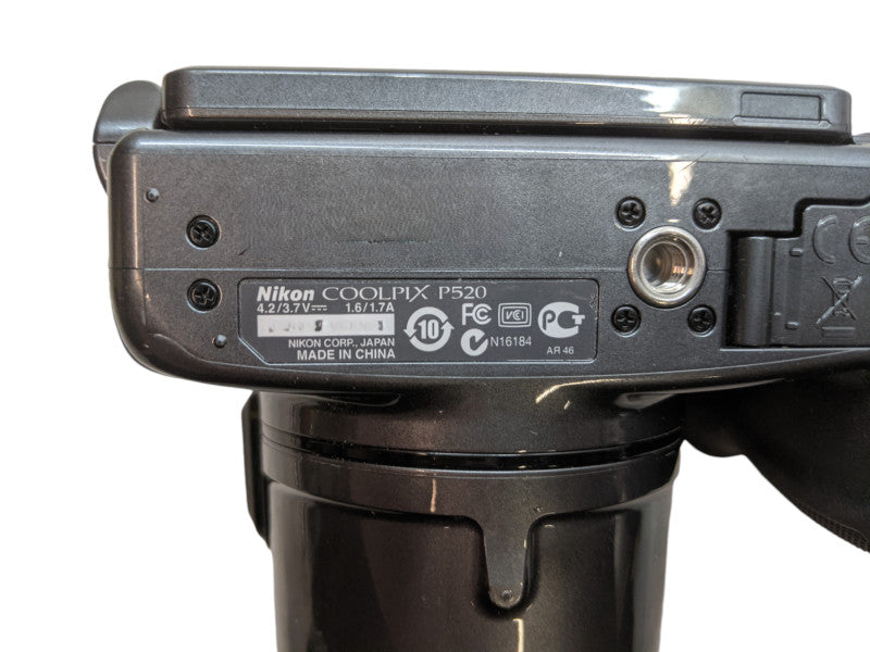 Nikon Coolpix P520 | 18.1MP Digital Camera | No Battery | *READ*