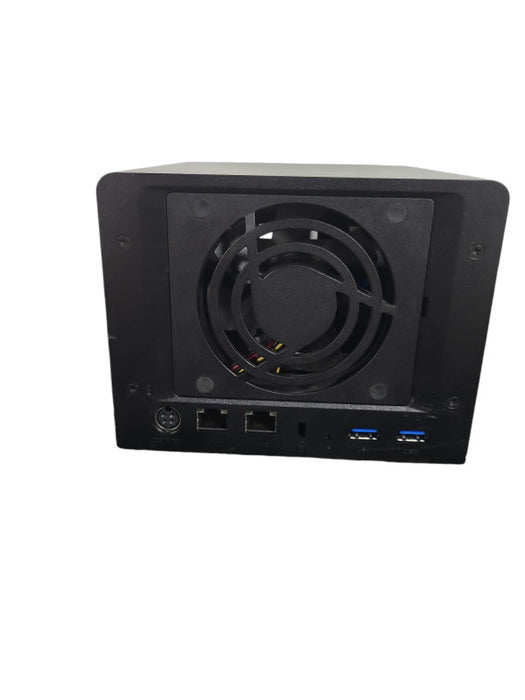 Synology 6 Bay Desktop NAS DiskStation DS620slim 5x 500GB SSD !