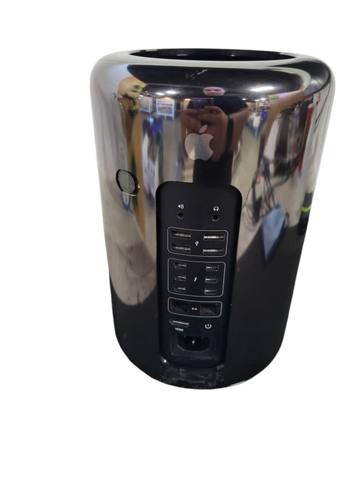Apple Mac PRO A1481 NO HDD/RAM READ !