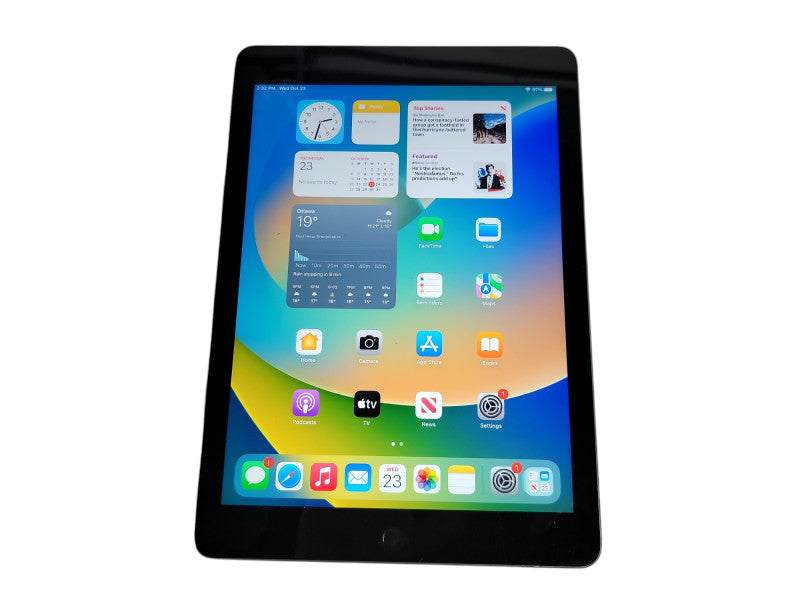 Apple iPad 5th Gen - 128GB - Gray (