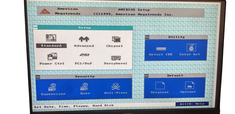 eMachine eMonster 550 | Pentium 3 S1 550/512/100/20v | 64MB RAM | No HDD