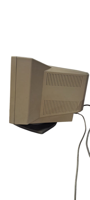 IBM 6554-673 P70 Professional Series 17-inch CRT Monitor