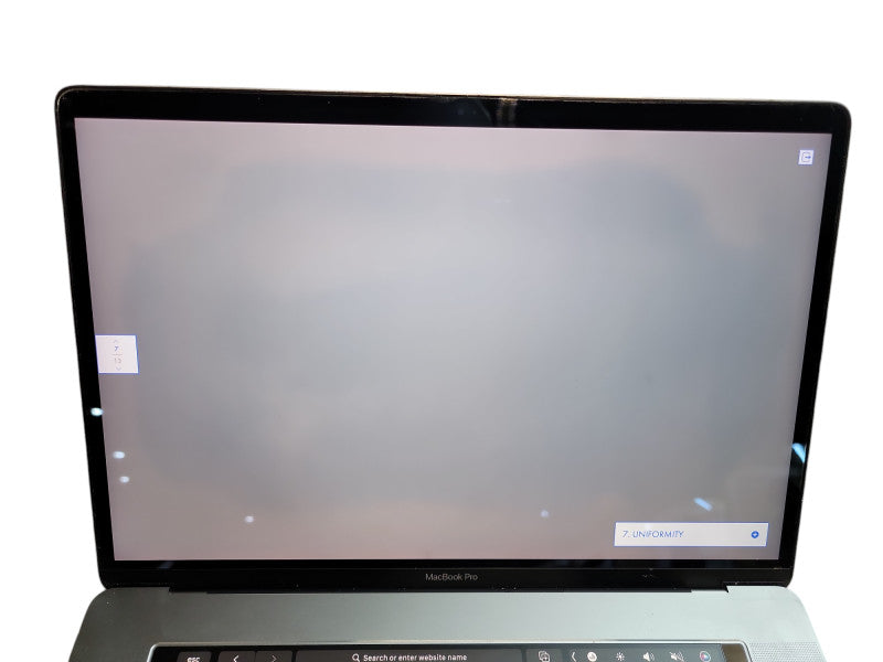 MacBook Pro 15" 2018 | 6-Core i7-8850H @2.6GHz 16GB RAM 1TB SSD Radeon - READ