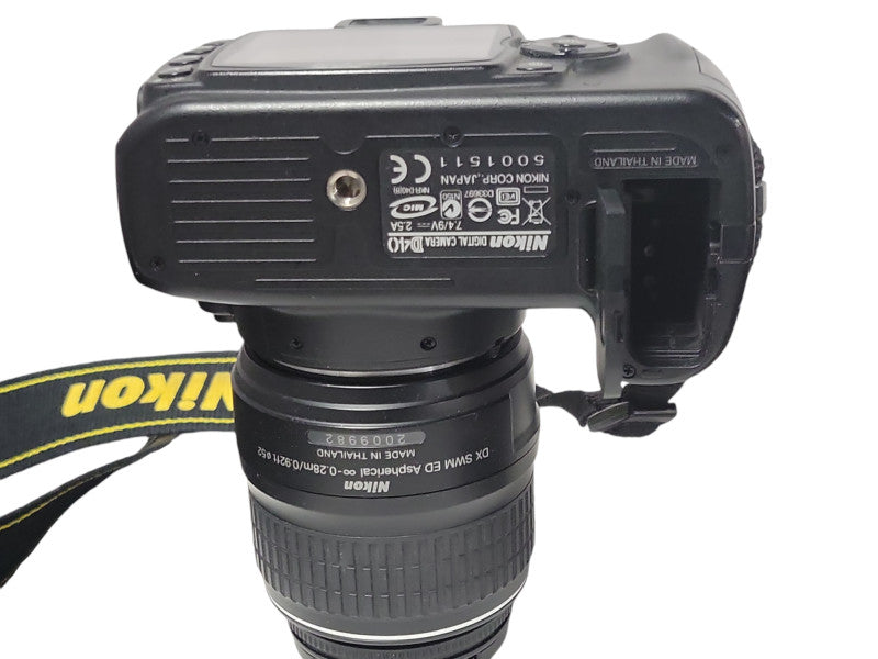Nikon D40 digital camera with Nikon DX SWM ED Aspherical Lens & Case READ _