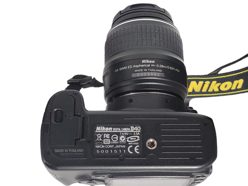 Nikon D40 digital camera with Nikon DX SWM ED Aspherical Lens & Case READ _