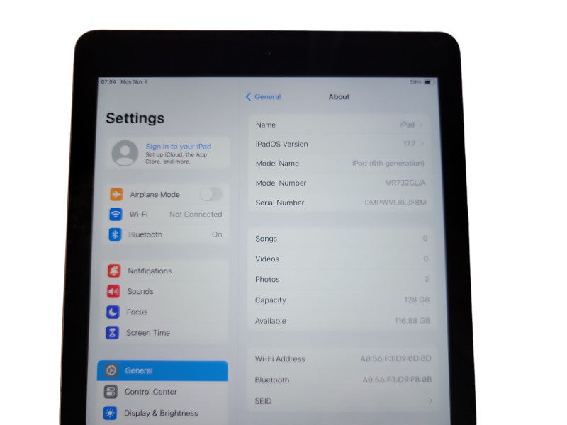 Apple iPad 6th Gen - 128GB - Dark Gray (