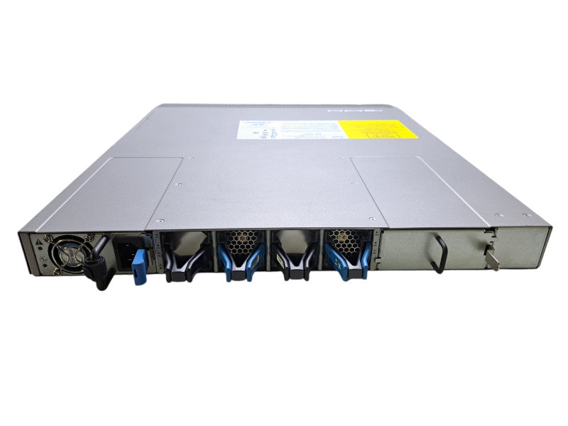 Cisco DS-C9132T-K9 | 16-Port 32-Gbps Fibre Channel Switch /w 1x PSU, 2x Fan