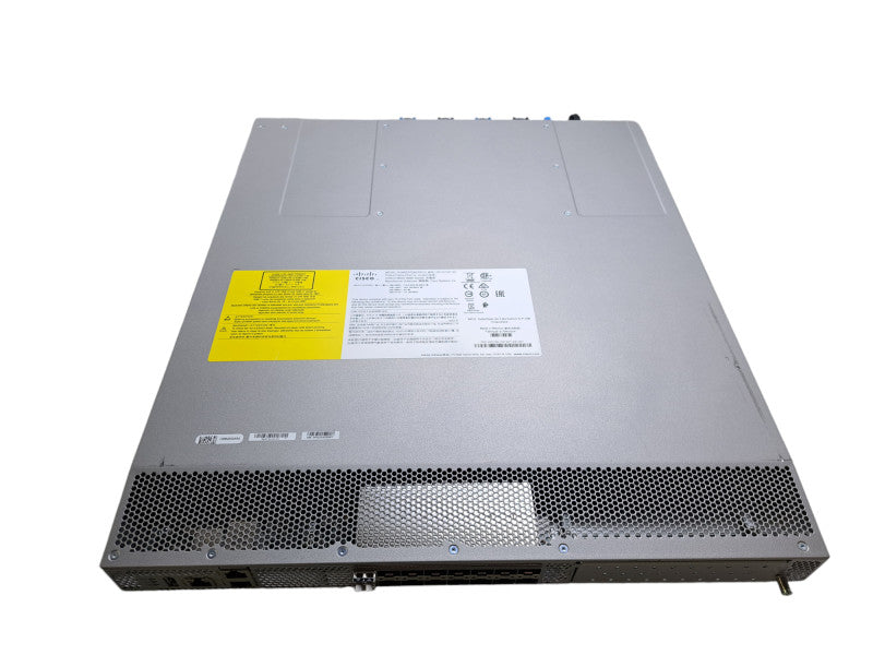 Cisco DS-C9132T-K9 | 16-Port 32-Gbps Fibre Channel Switch /w 1x PSU, 2x Fan