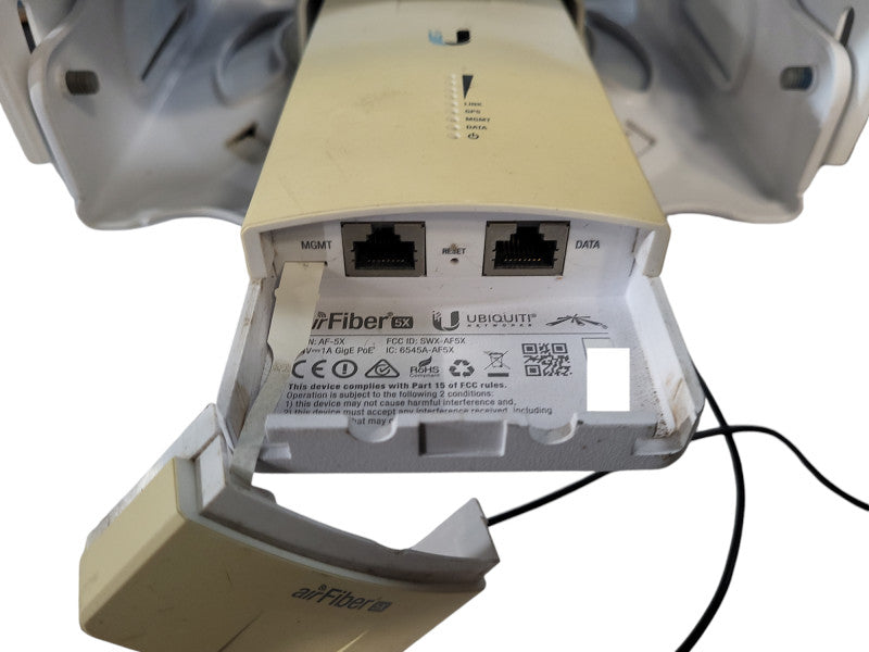 Kit of 2x Ubiquiti airFiber 5X, IsoBeam ISO-BEAM-620 $