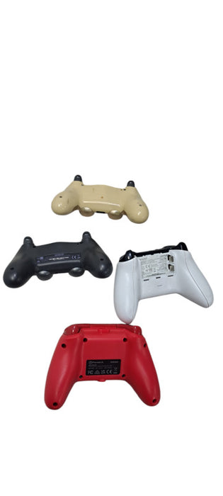 Xbox One & PS4 Controllers Bundle of 4 Controllers READ