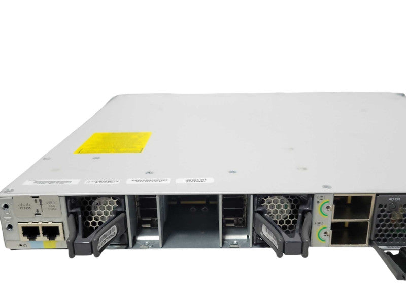 Cisco C9300-48P-E V03 Catalyst 9300 48-port PoE+ Managed Switch 1x PSU, READ _