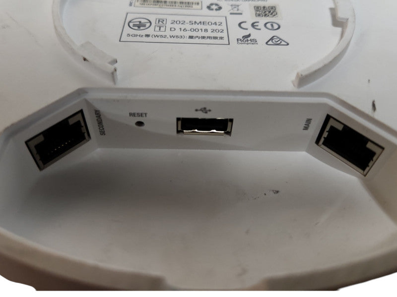 Ubiquiti Networks UAP-AC-PRO 1300Mbps Wireless Access Point Q