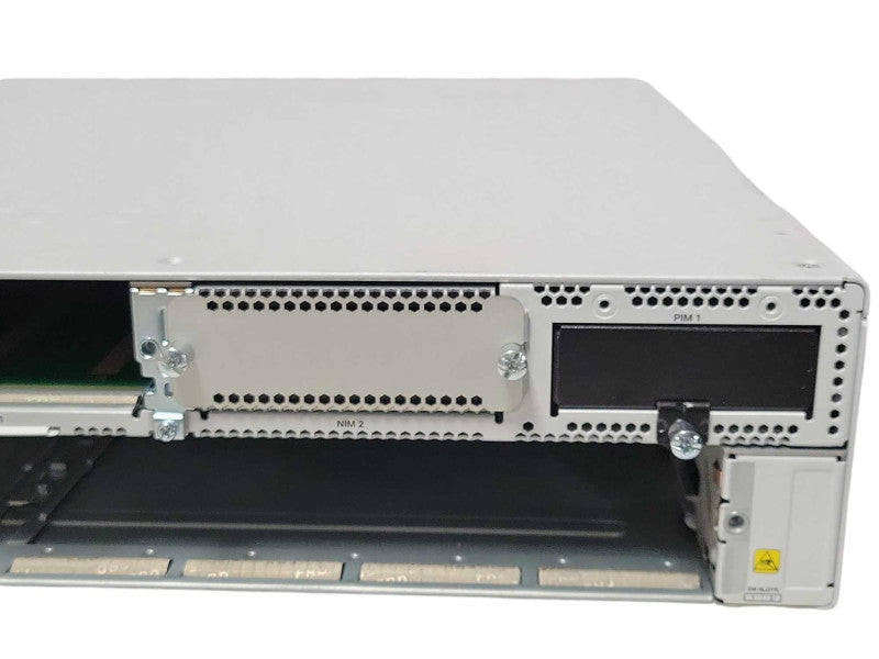 Cisco C8300-2N2S-6G Router Chassis No Power supply, READ  _