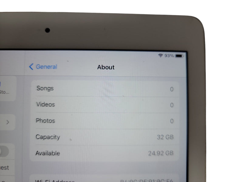 Apple iPad 5th Gen - 32GB - White (
