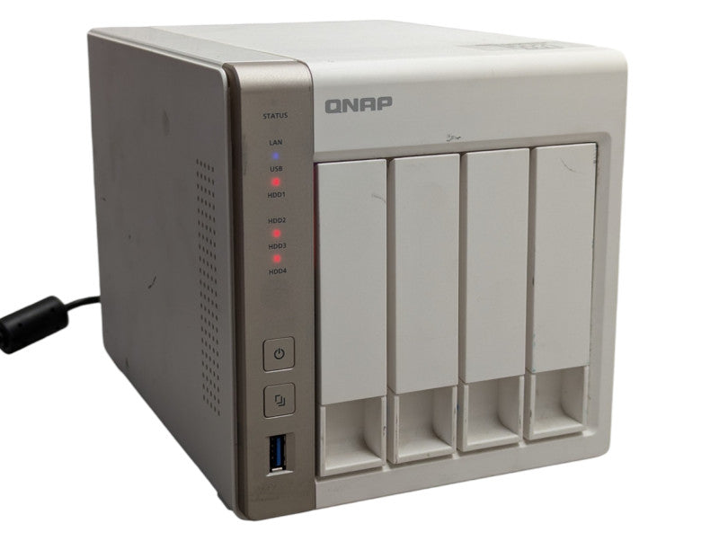 QNAP 4 Bay NAS TS-451-4G Please READ  -