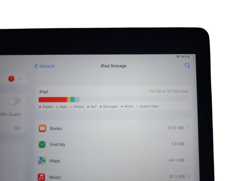 Apple iPad Pro 1st Gen 12.9" - 32GB - Black (